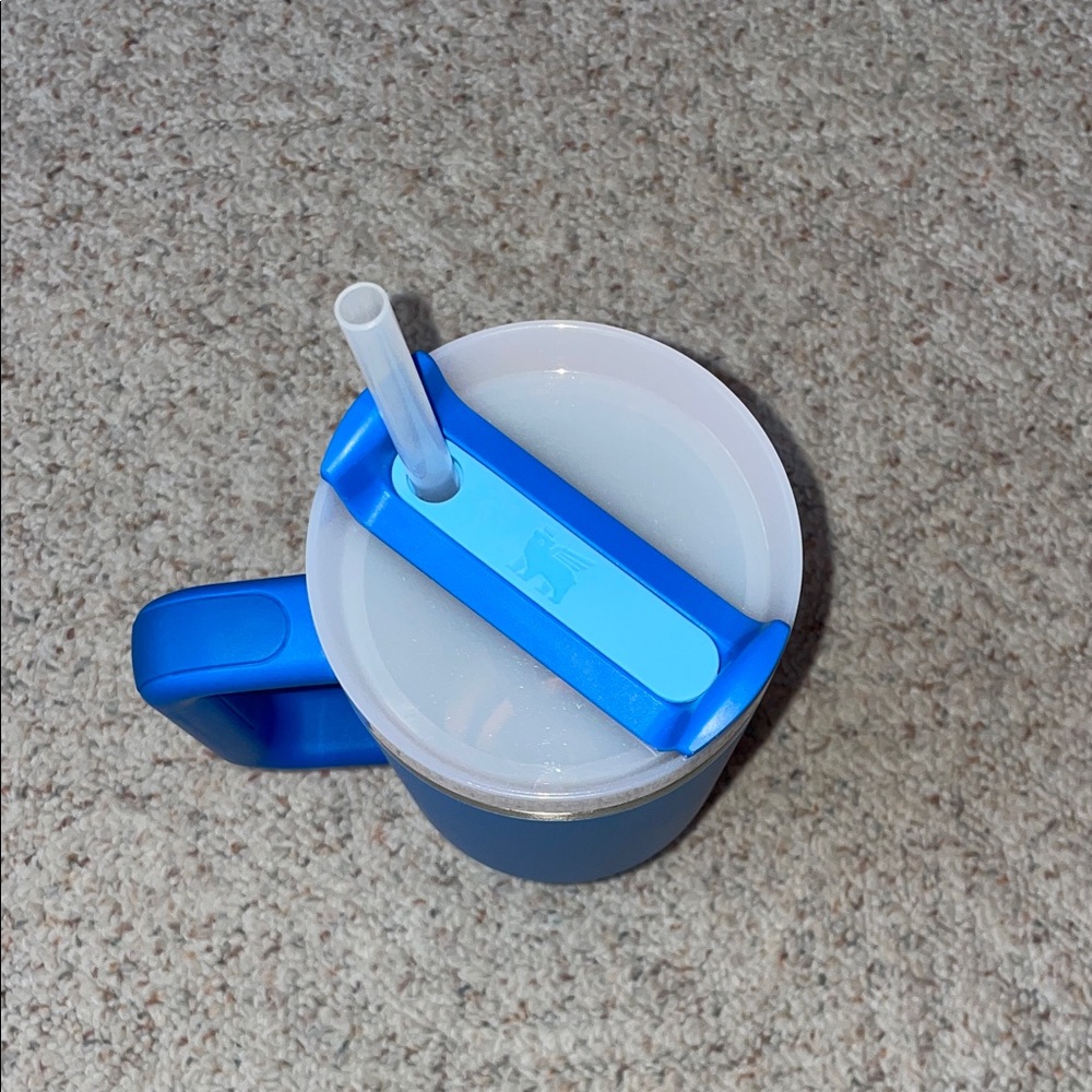 Stanley Vibrant Blue Mug with Handle and Straw - Picture 3 of 5